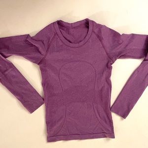 Long sleeves Lululemon workout top